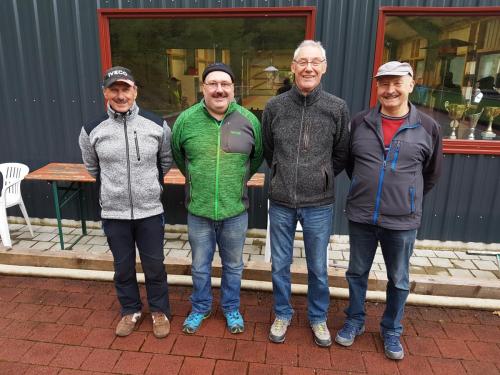 5. Platz Mannschaft Zehner v.l. Michael Vogl, Peter Wölfl, Jo Weikl, Robert Schüsser